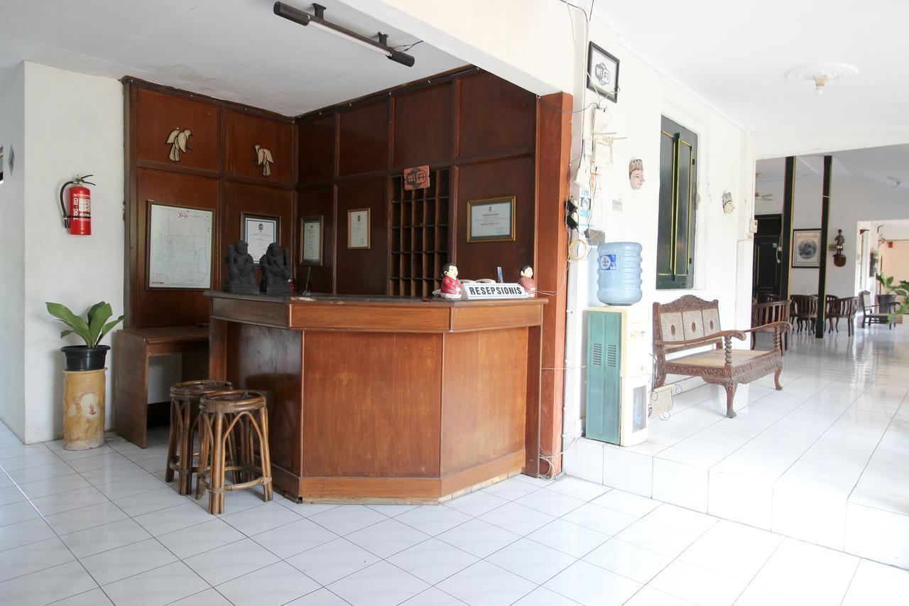 Reddoorz Plus Near Alun Alun Selatan 2 Jogjacarta Exterior foto